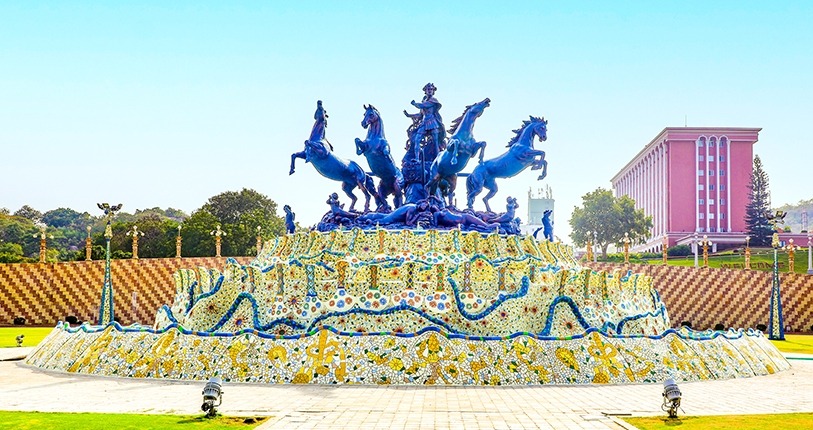 sun-fountain-ramoji